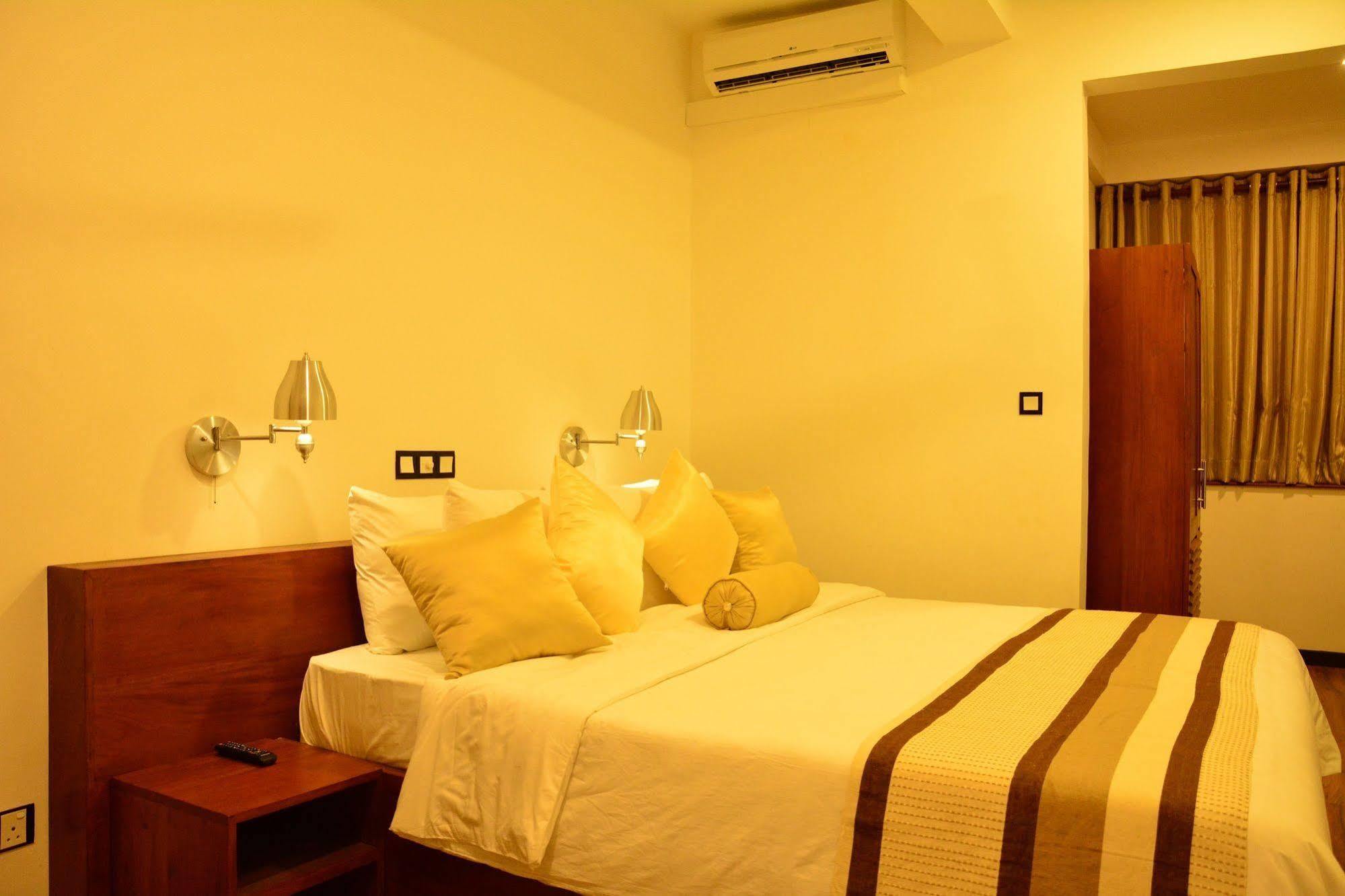 Gloria Grand Hotel Unawatuna Exterior foto