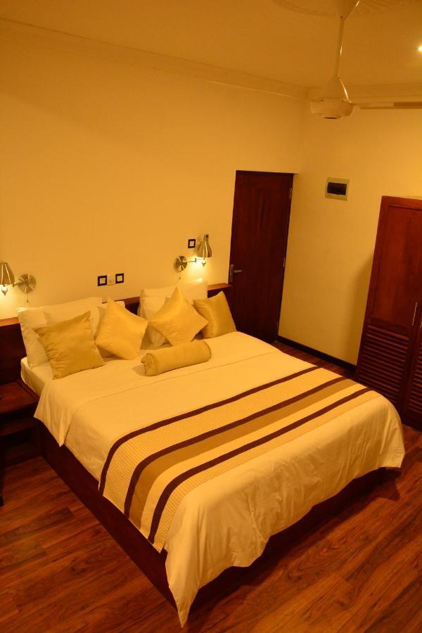 Gloria Grand Hotel Unawatuna Exterior foto
